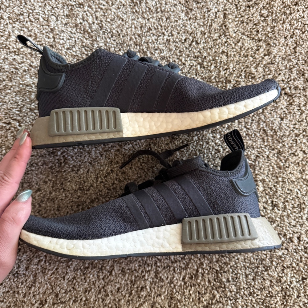 Adidas NMD R1 - Picture 3 of 10